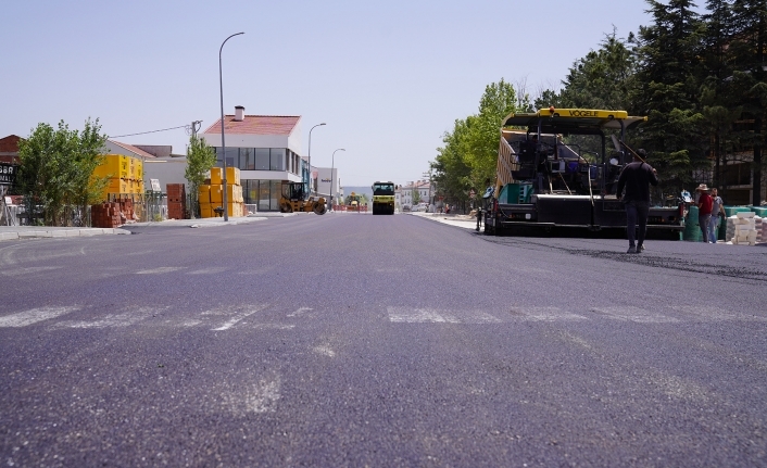 Baksan Sanayi Sitesi'nde asfalt çalışmaları sürüyor